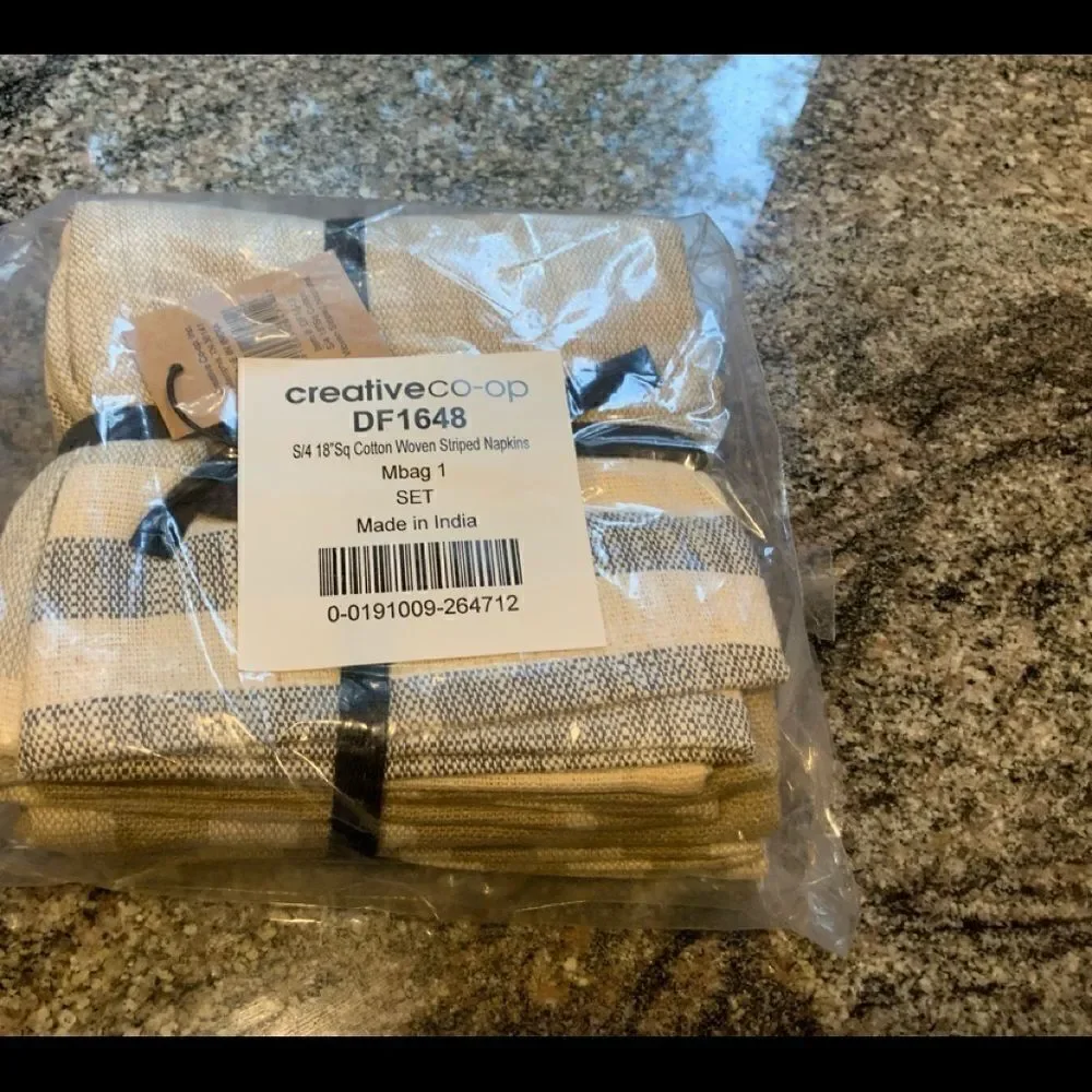 100% Cotton Napkins - NWT Farmhouse charming and trendy beige black